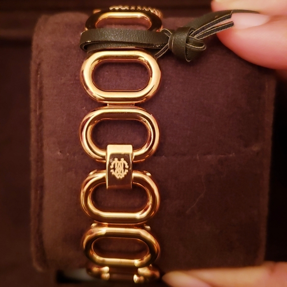 Roberto Cavalli by Franck Muller Womans Snake Bracelet Watch ( RV2L018M0031 ) - Picture 3 of 10